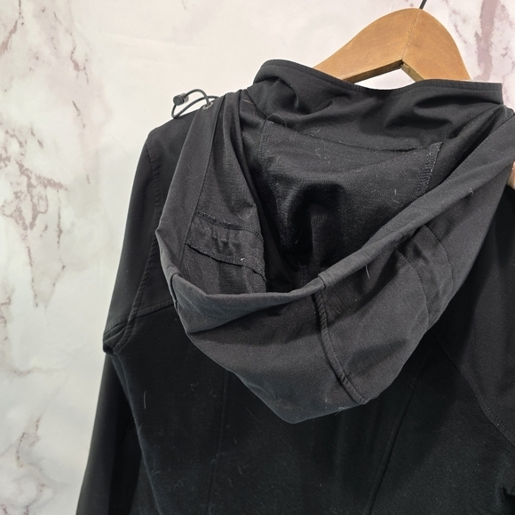 Icebreaker Jacket Womens Medium Black Wool Full Zip Coat Mid Layer Wind Hooded - Picture 6 of 14